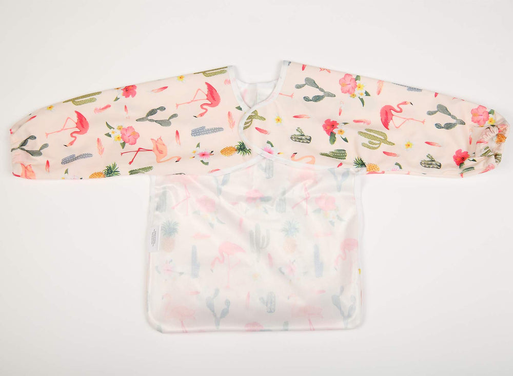 Sigzagor adjustable closure secures a comfortable fit for busy toddlers.