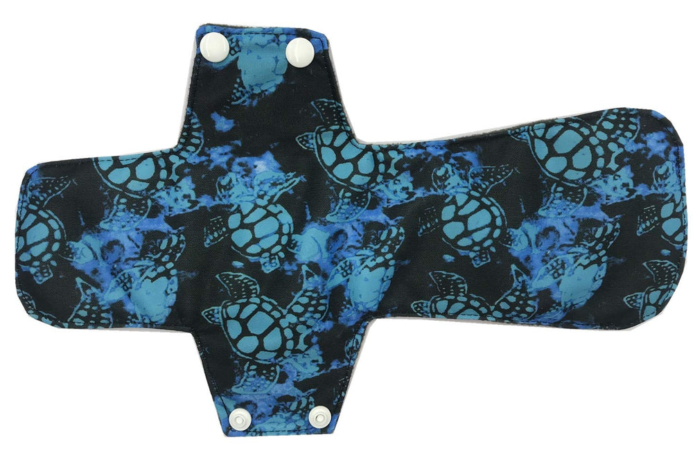 Sigzagor MUMBABY reusable bamboo pad in blue turtles print for easy care and washing.