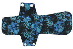 Sigzagor MUMBABY reusable bamboo pad in blue turtles print for easy care and washing.