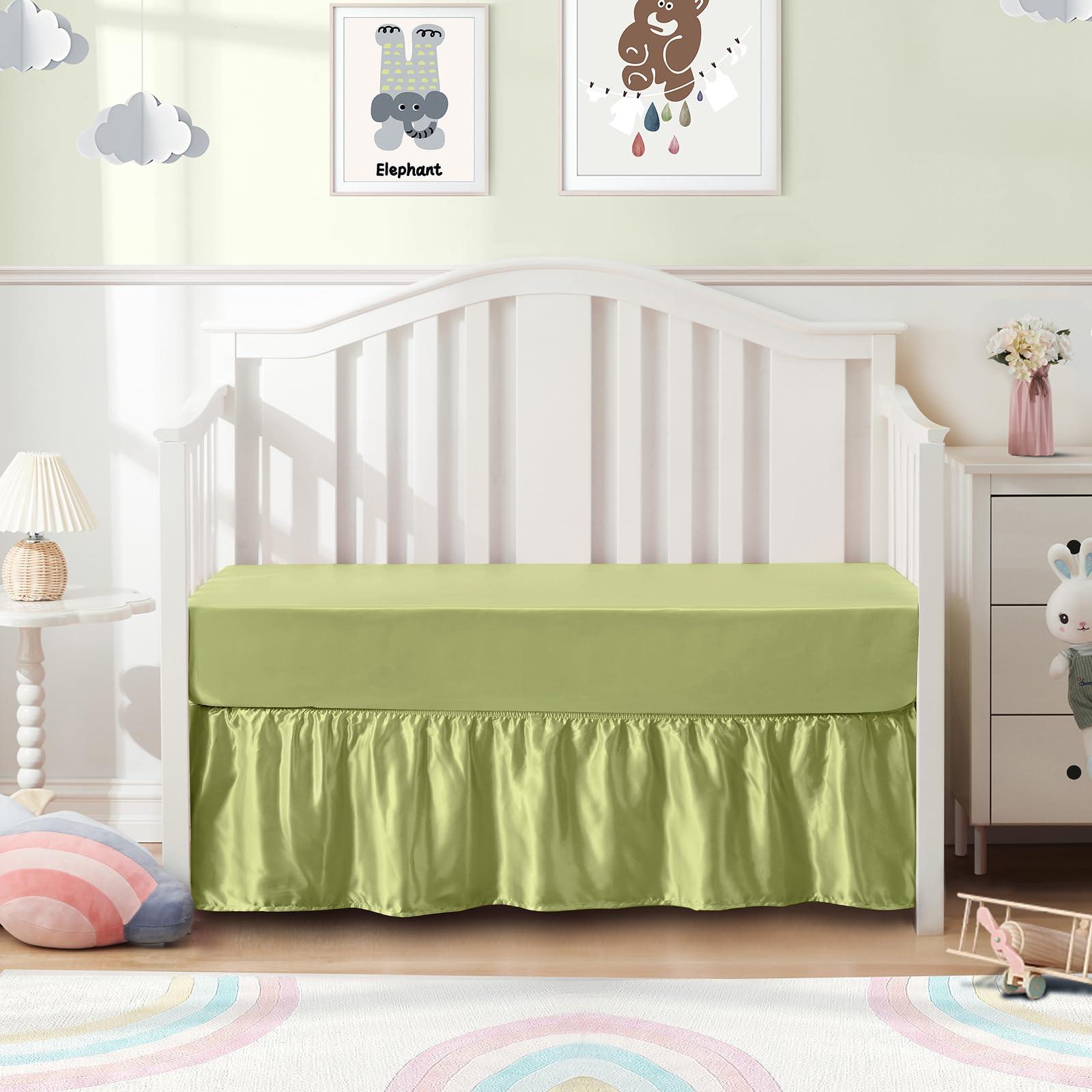 SiinvdaBZX silk-like fabric close-up showing ultra-soft touch for baby skin.