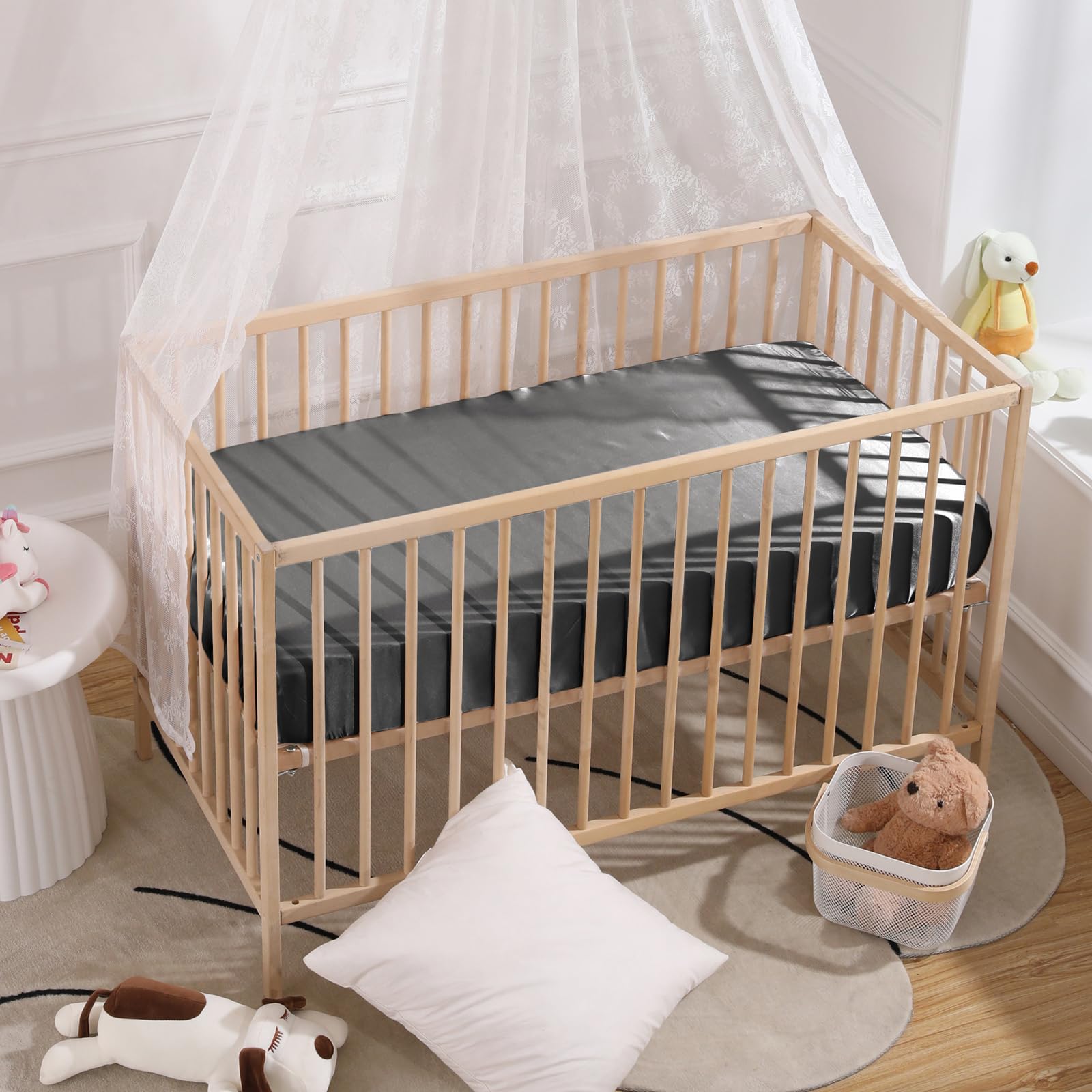 SiinvdaBZX satin fabric stays cool and smooth for comfortable nights.