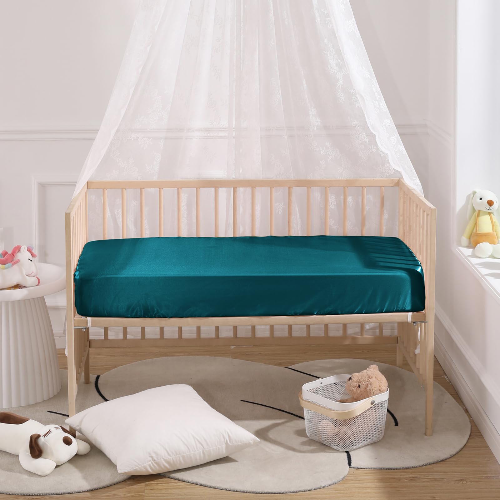SiinvdaBZX two-pack mini sheets provide versatile, easy-care bedding.