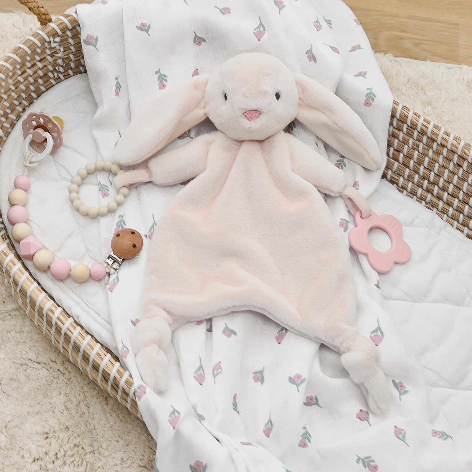 Sili Factory Lovey silicone teether with dual rings to soothe gums