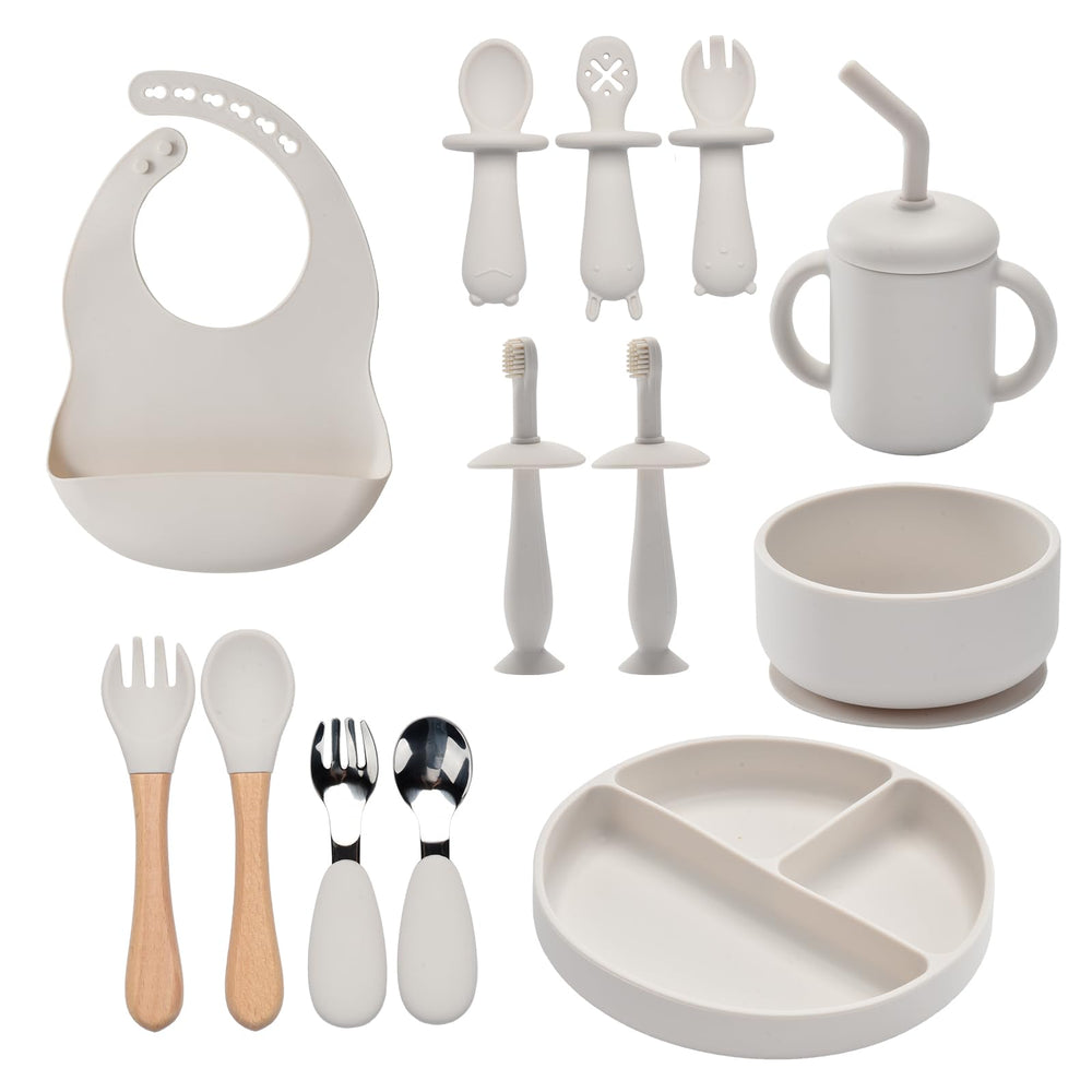 SILI FACTORY silicone baby feeding set suction plate for mess-free mealtimes during snacks.
