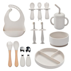 SILI FACTORY silicone baby feeding set suction plate for mess-free mealtimes during snacks.