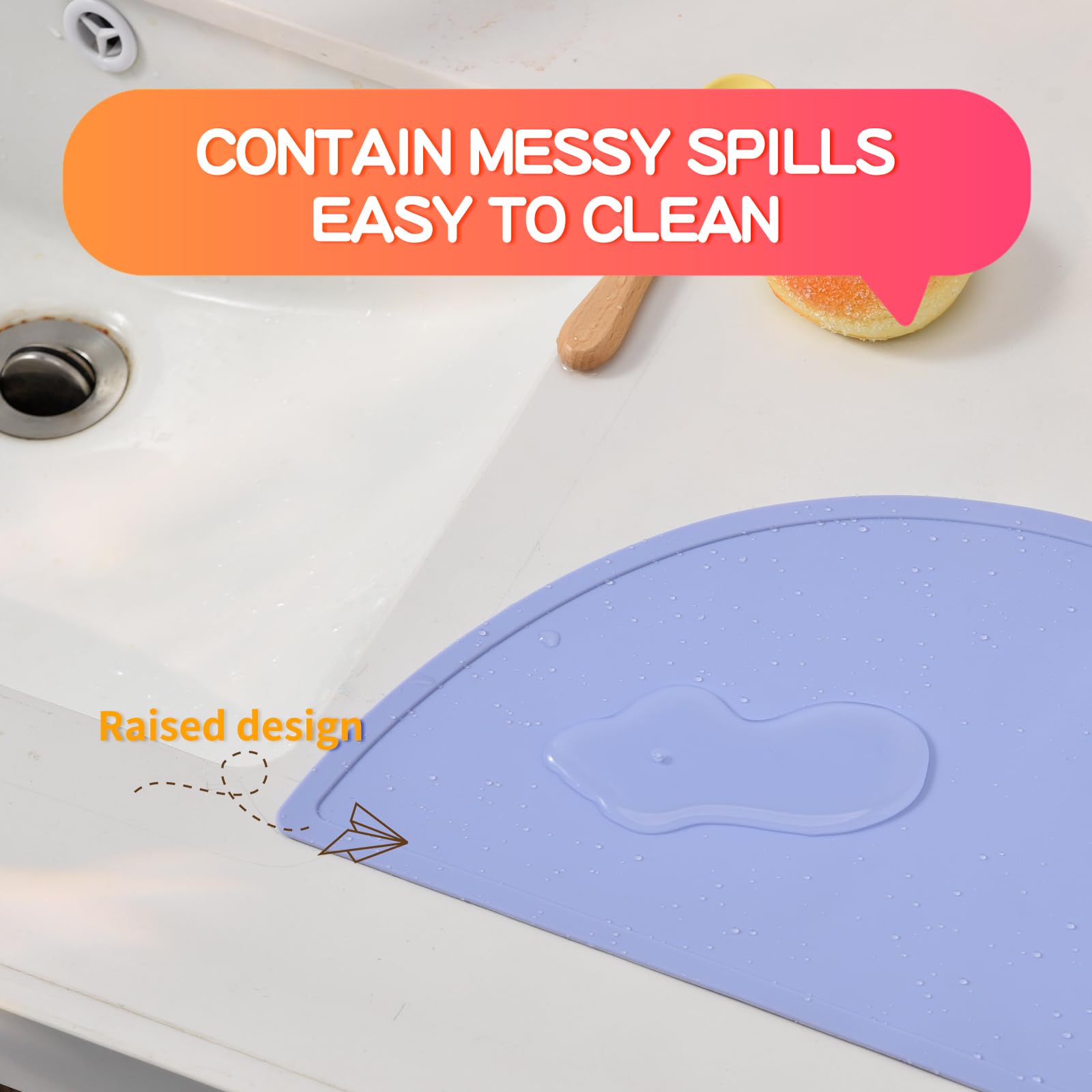 SILI FACTORY bear placemat doubles as a pastry or fondant mat.