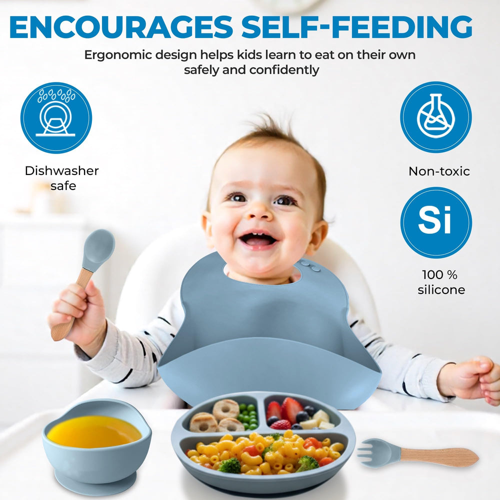 SiliBaby deep pocket bib catches crumbs and drips.