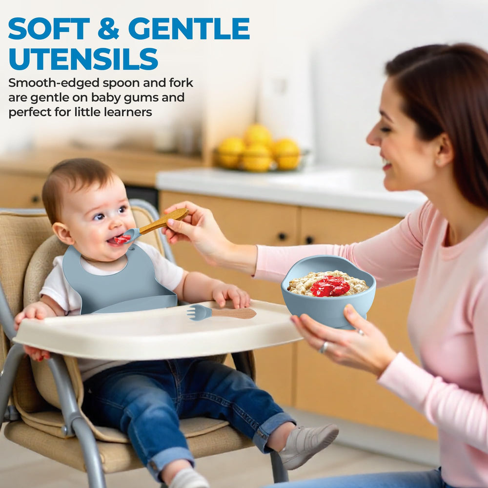 SiliBaby set is dishwasher-safe for easy cleanup.