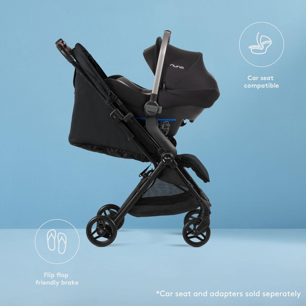 Jet 5 all-terrain wheels enable smooth rides in parks and streets.