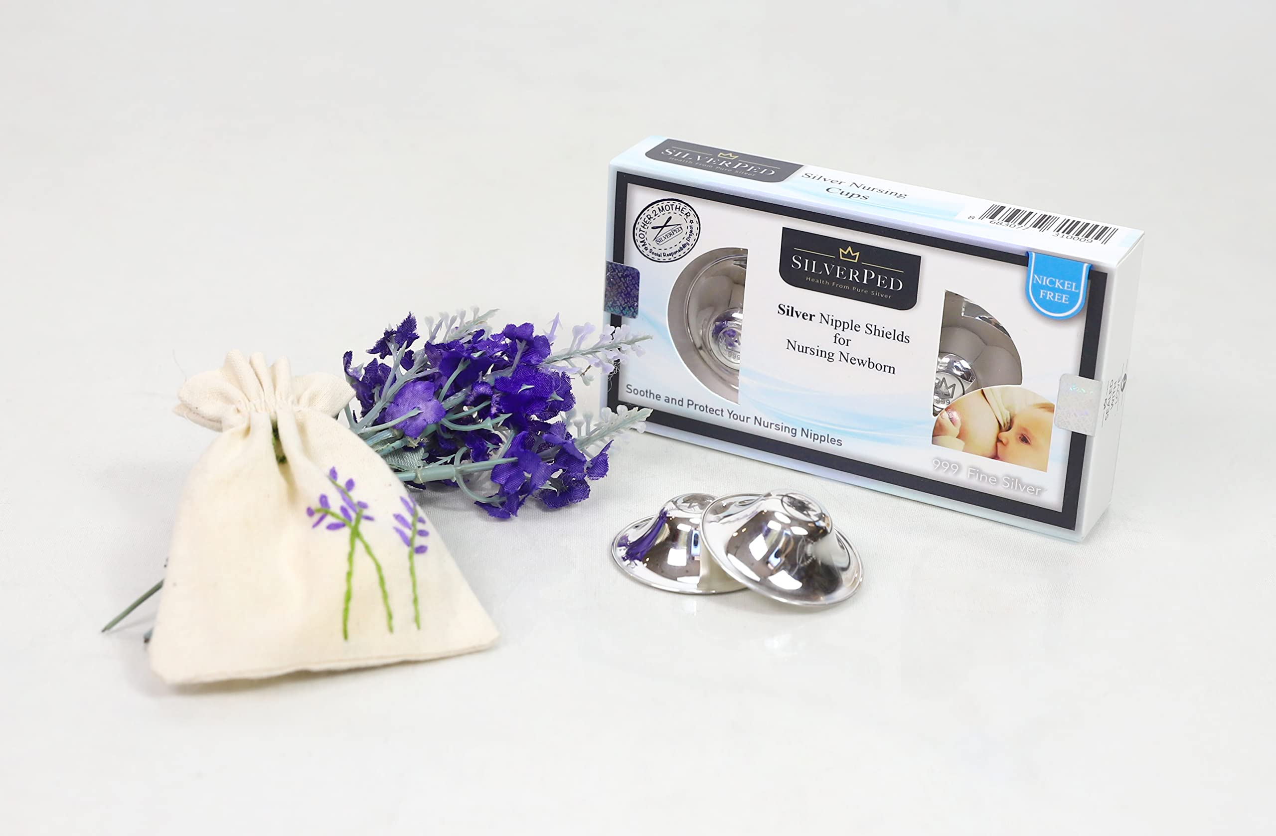 Eco-friendly packaging pouch supports safe gifting and mother-to-mother care.