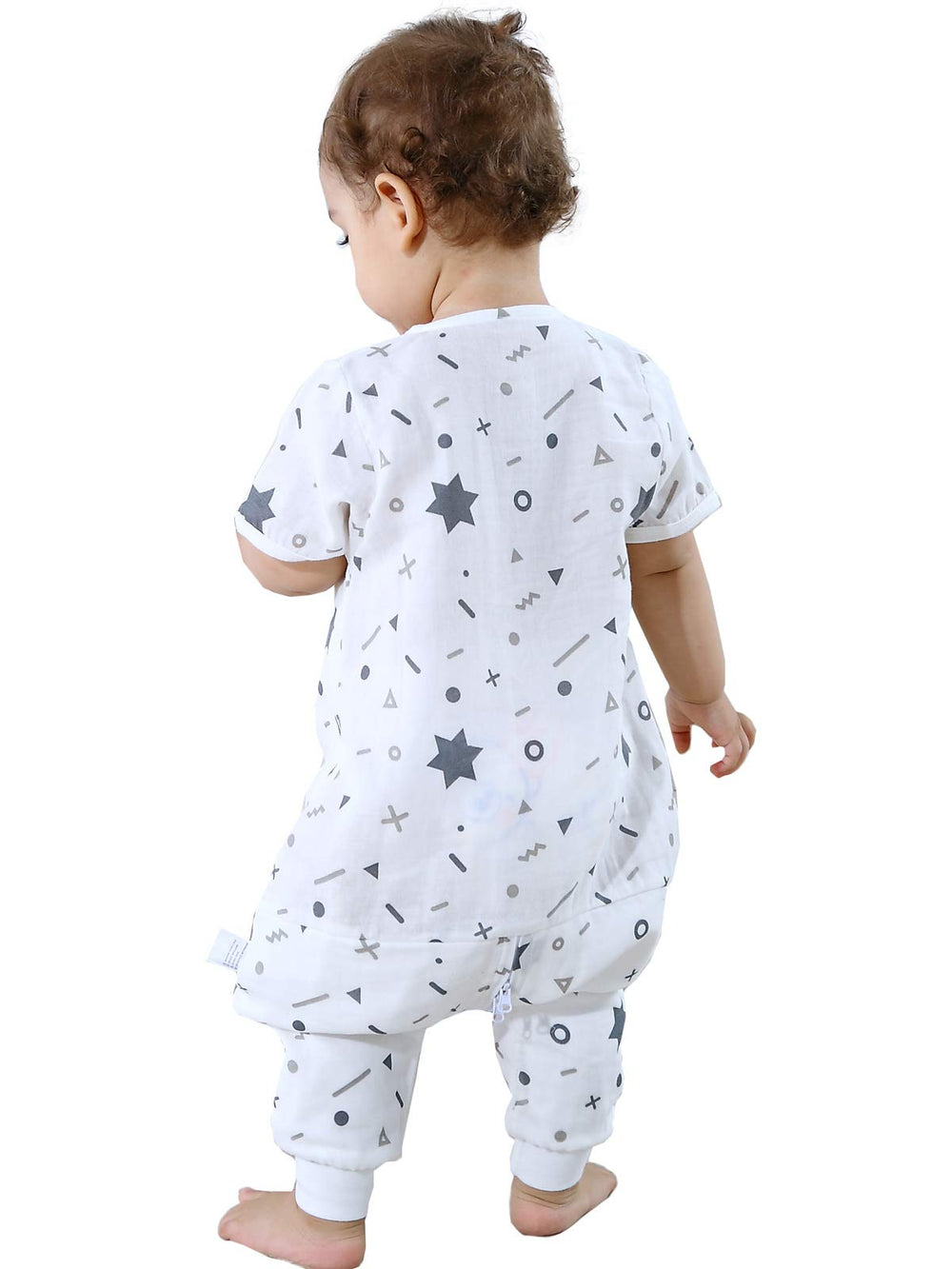 Sincere Sleep Sack features a long zipper for easy diaper changes.