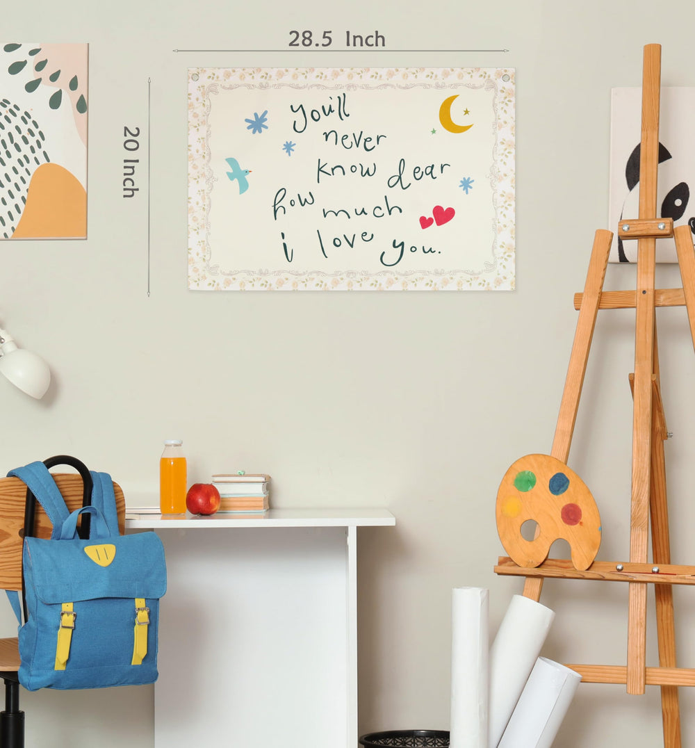 Sioial no-frame-needed banner unrolls easily for instant display