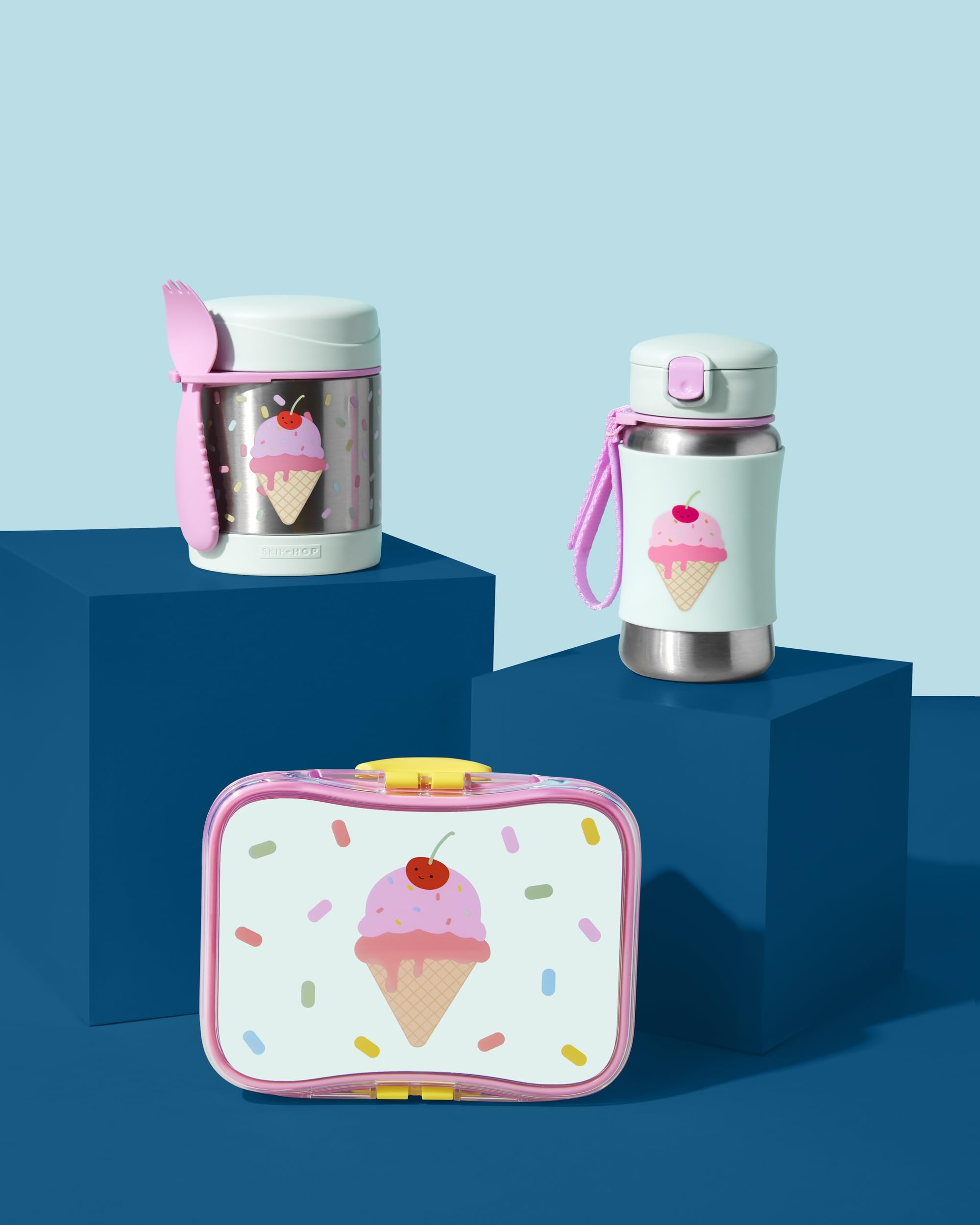 Skip Hop Sparks epic style design encourages playful hydration