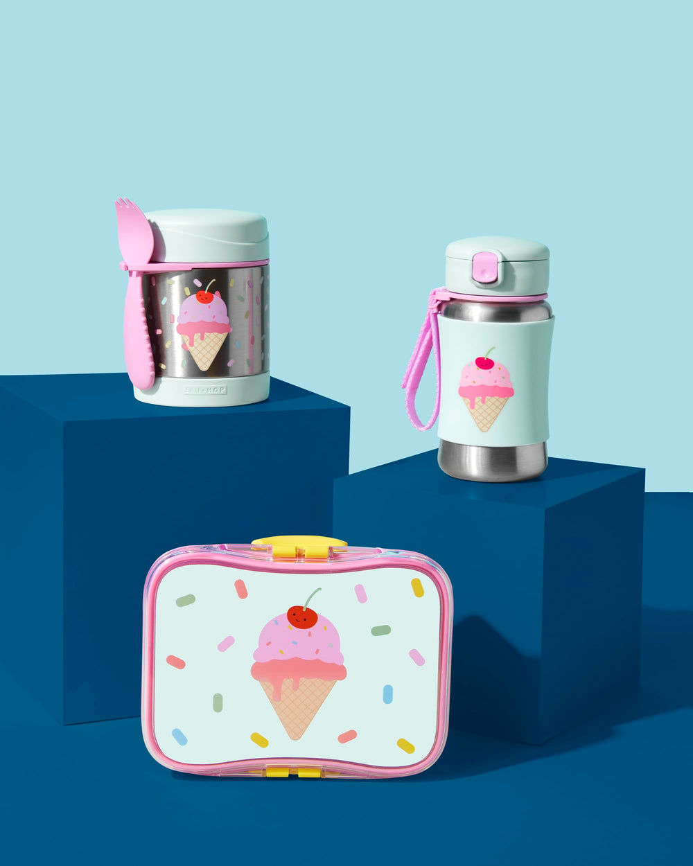 Skip Hop Sparks epic style design encourages playful hydration