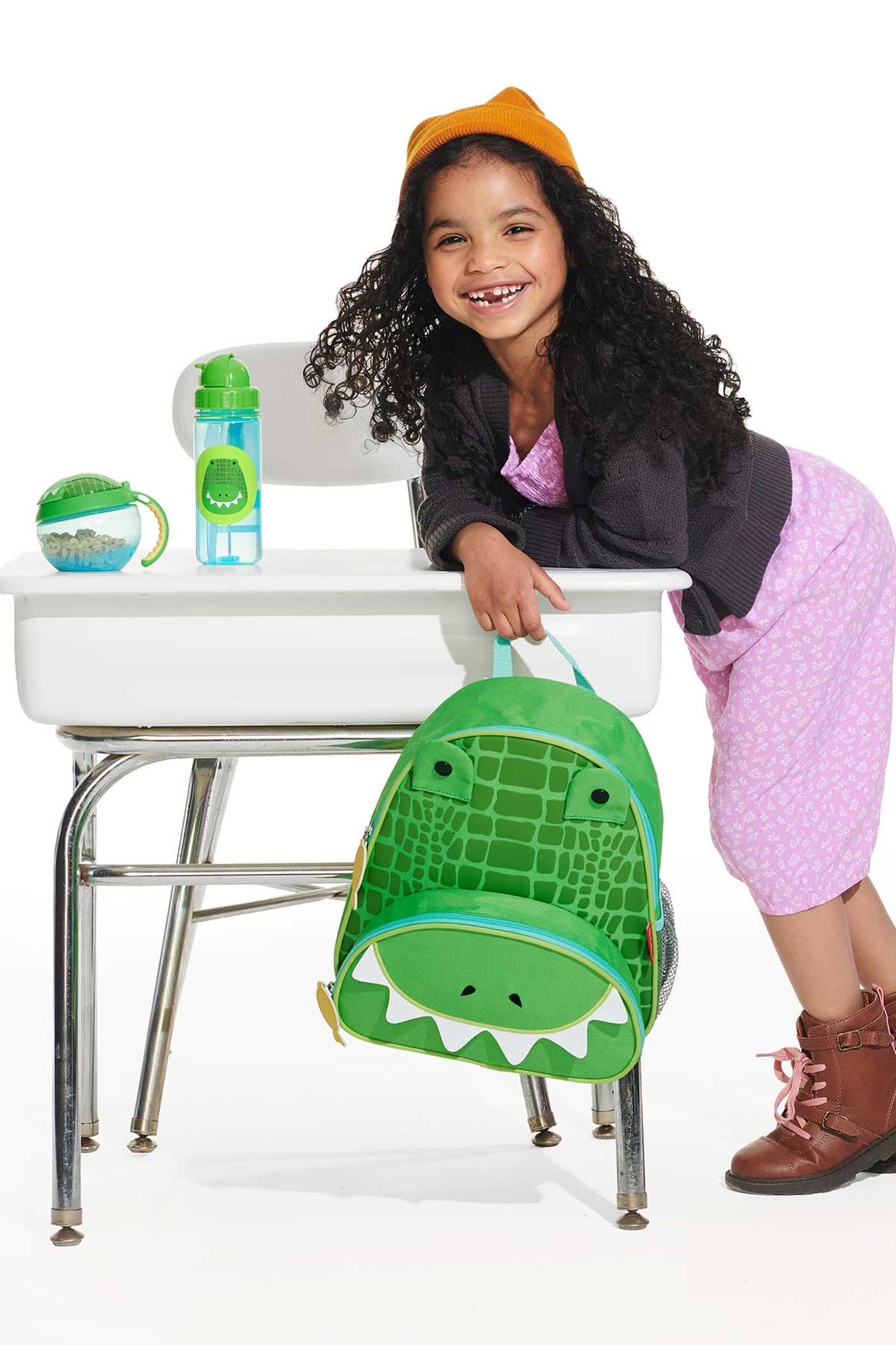Skip Hop Zoo Pipet Crocodile hinged lid offers quick, one-handed access