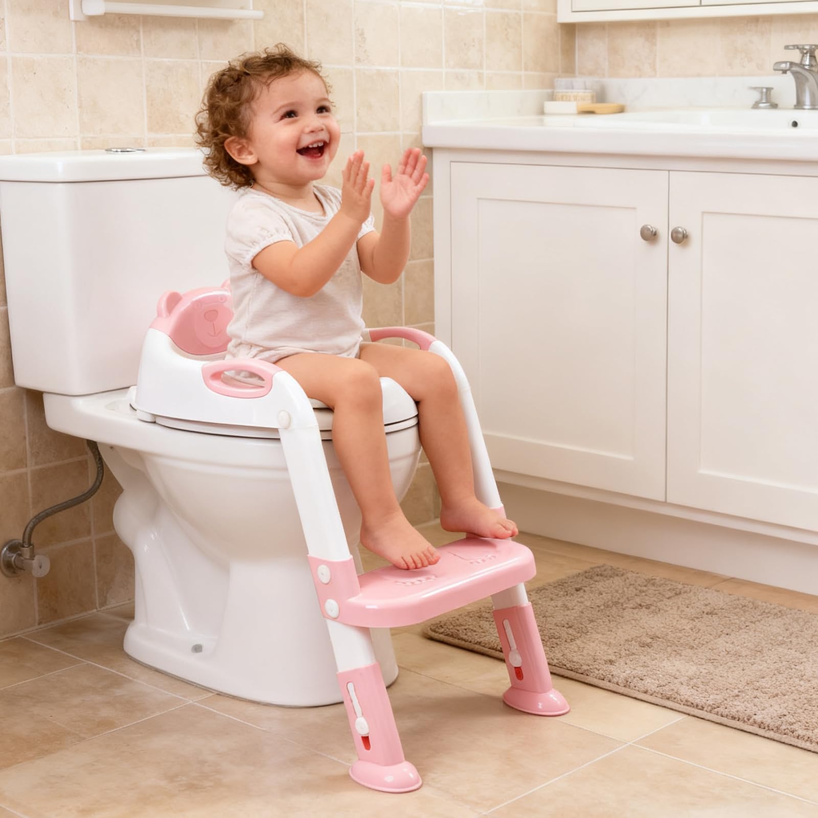 SKYROKU potty seat with handrails adds extra support during transitions.