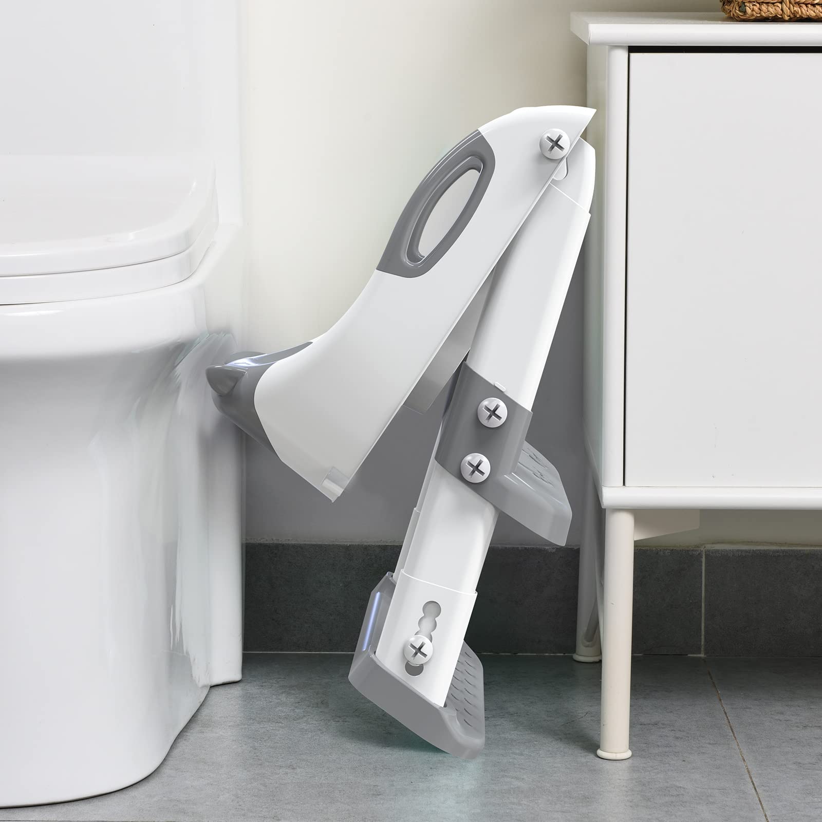 SKYROKU Potty Training Seat cushion removable for easy cleaning and replacement.