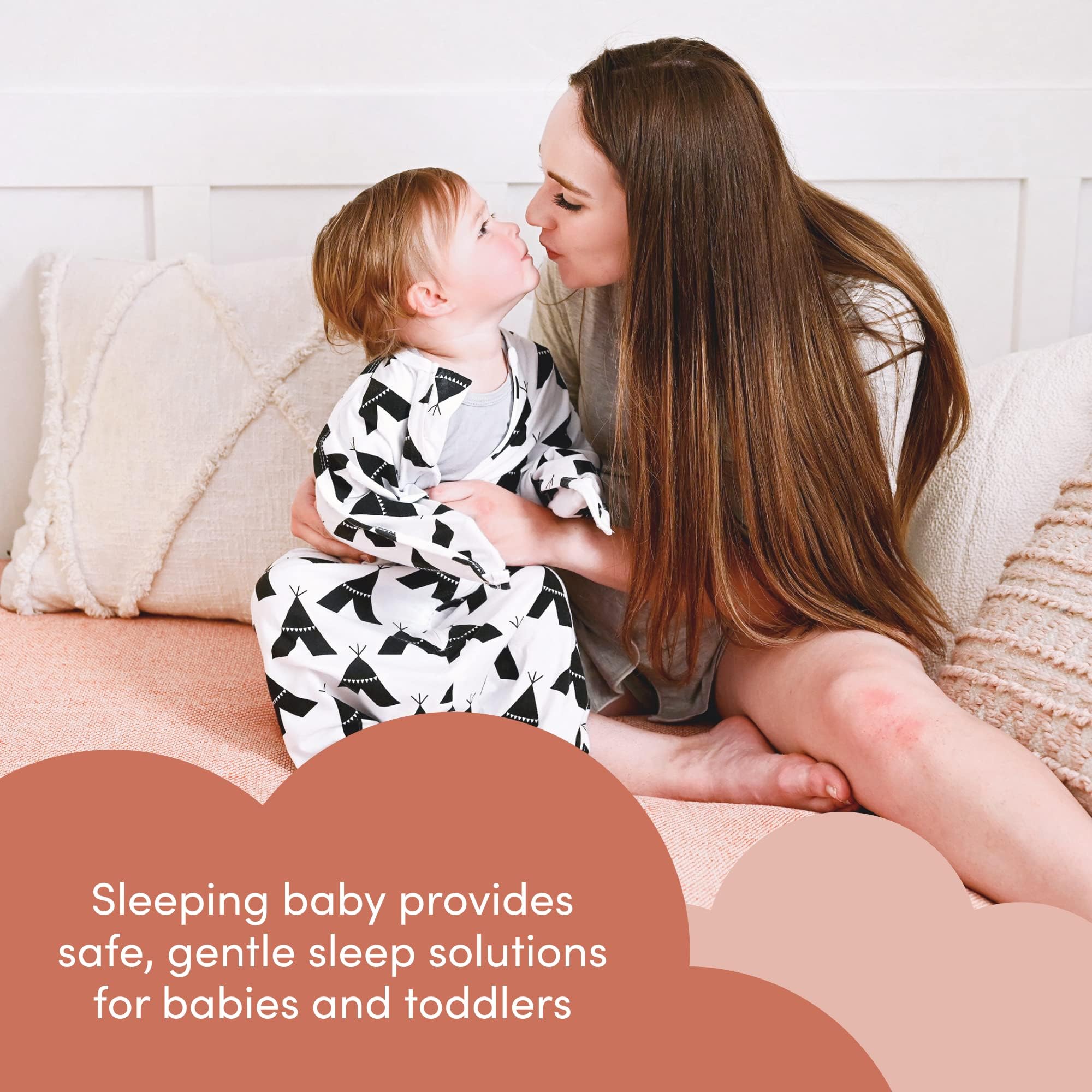 SleepingBaby Zipadee-Zip in black teepee print adds nursery-friendly style.