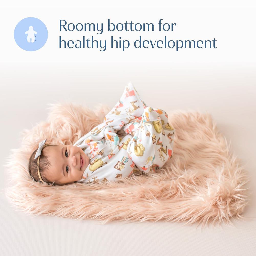 SleepingBaby Zipadee-Zip zipper area enabling fast diaper changes without undressing.
