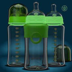 Smilo anti-colic vent bottle design to reduce gas during feeds.