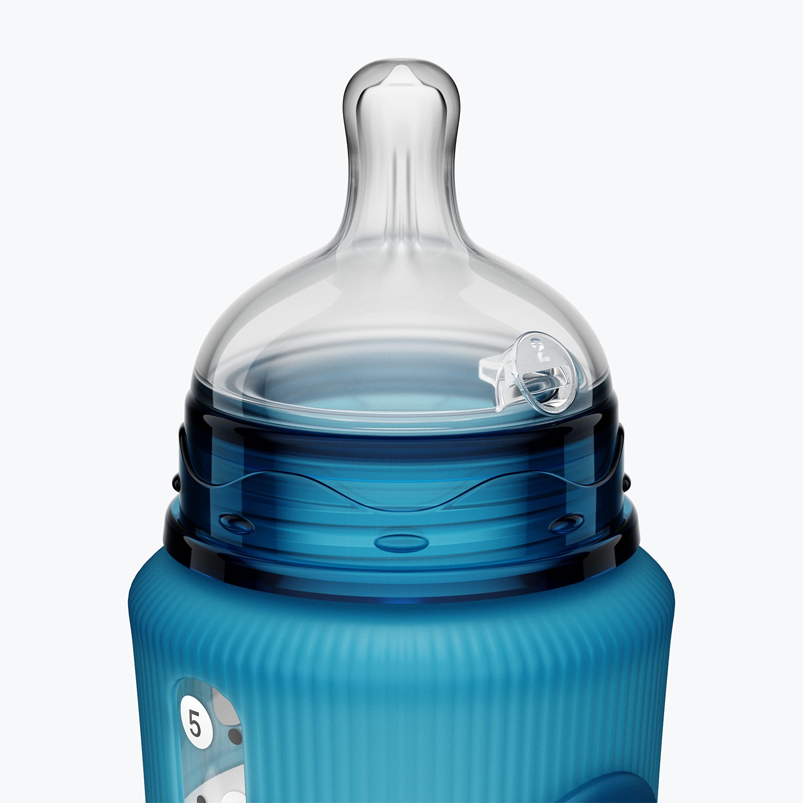 Smilo baby bottle easy-clean design simplifies washing after feeds.