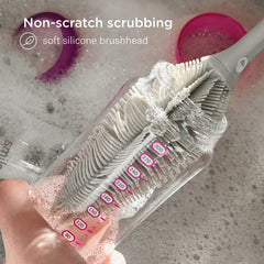 Smilo silicone baby bottle brush targets nipples and teats for thorough cleaning