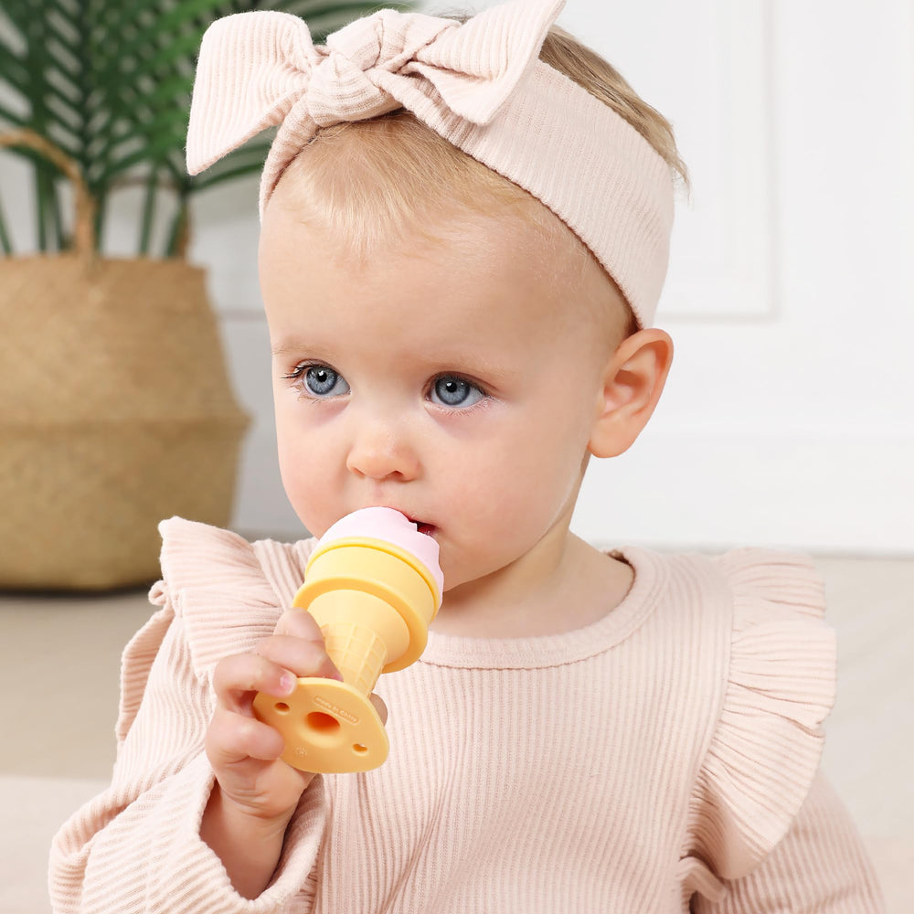 Smily Mia medical-grade silicone guarantees BPA-free safety
