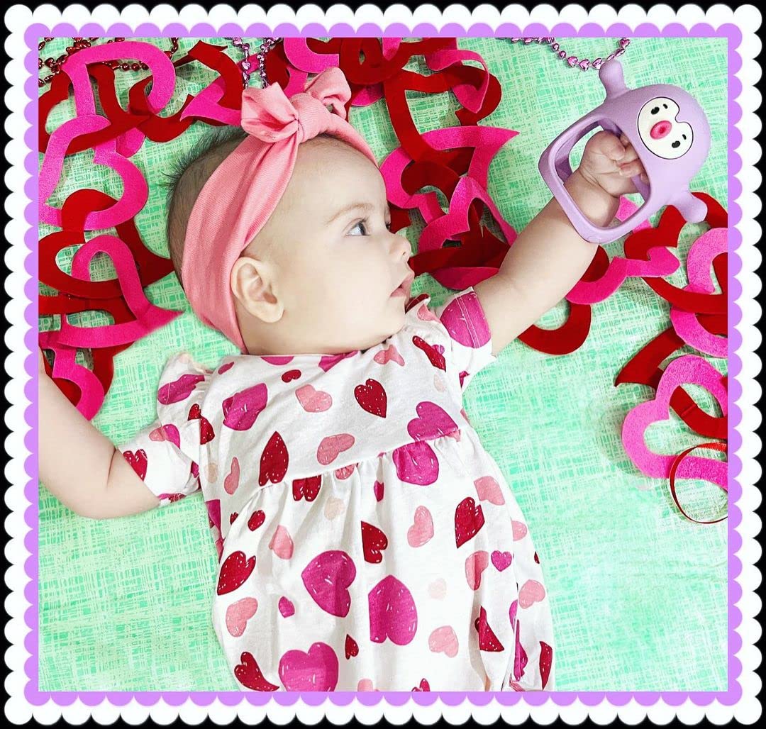 Smily Mia teether is dishwasher safe and easy to clean