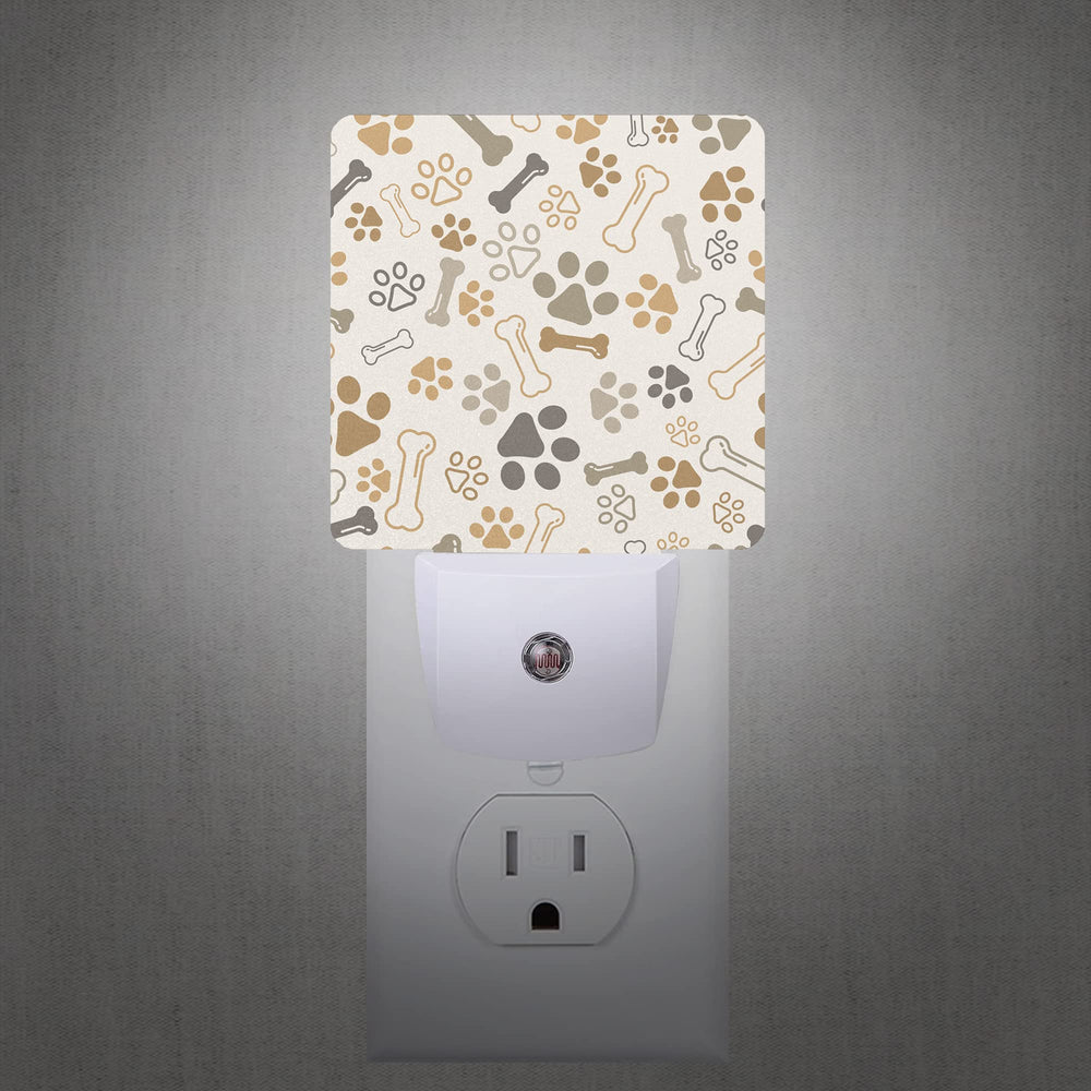 Smoaffly auto-sensing night light activates at dusk for hands-free illumination