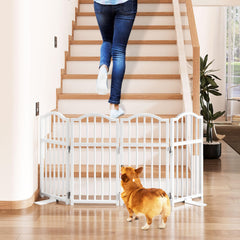 Snughome spacing 1.37 inches between bars prevents small dogs squeezing through