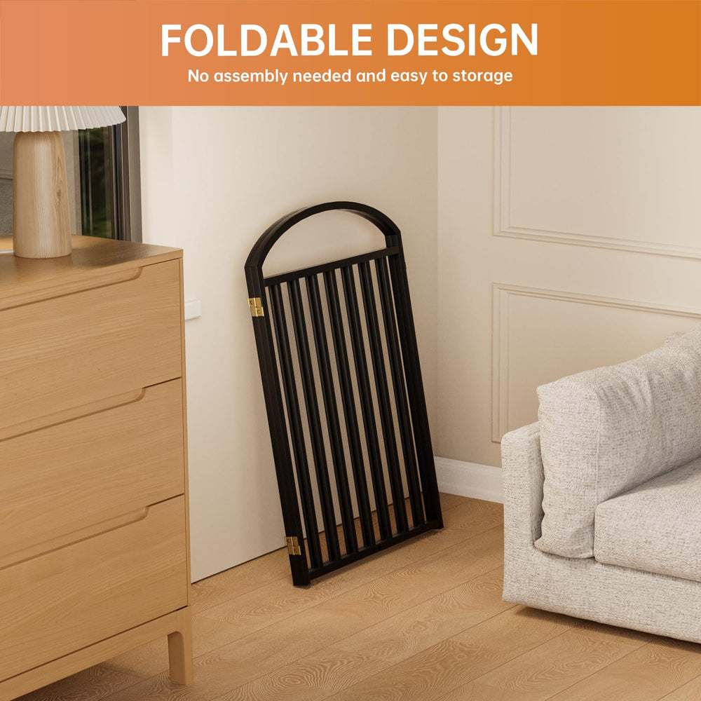 SNUOWU indoor/outdoor dog gate suitable for stairs and doorways.