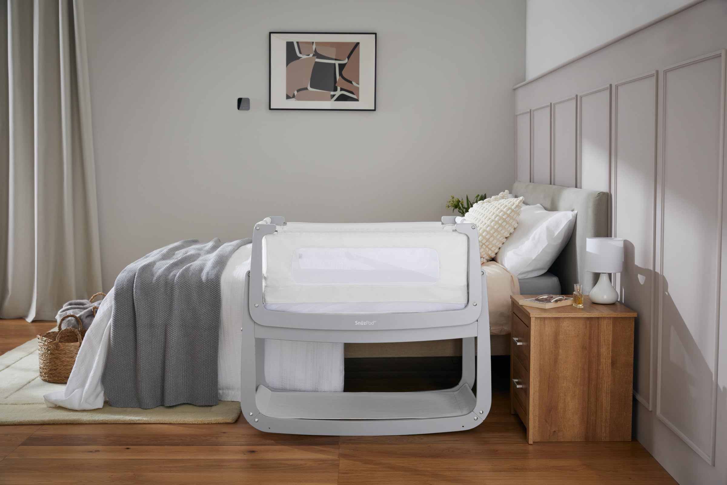 Zip-down wall allows quick, hands-free access while you rest beside baby.