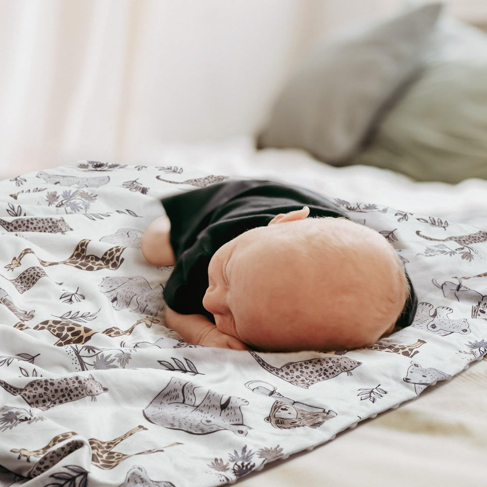 Soarwg Kids baby blanket care instructions, machine washable and durable.
