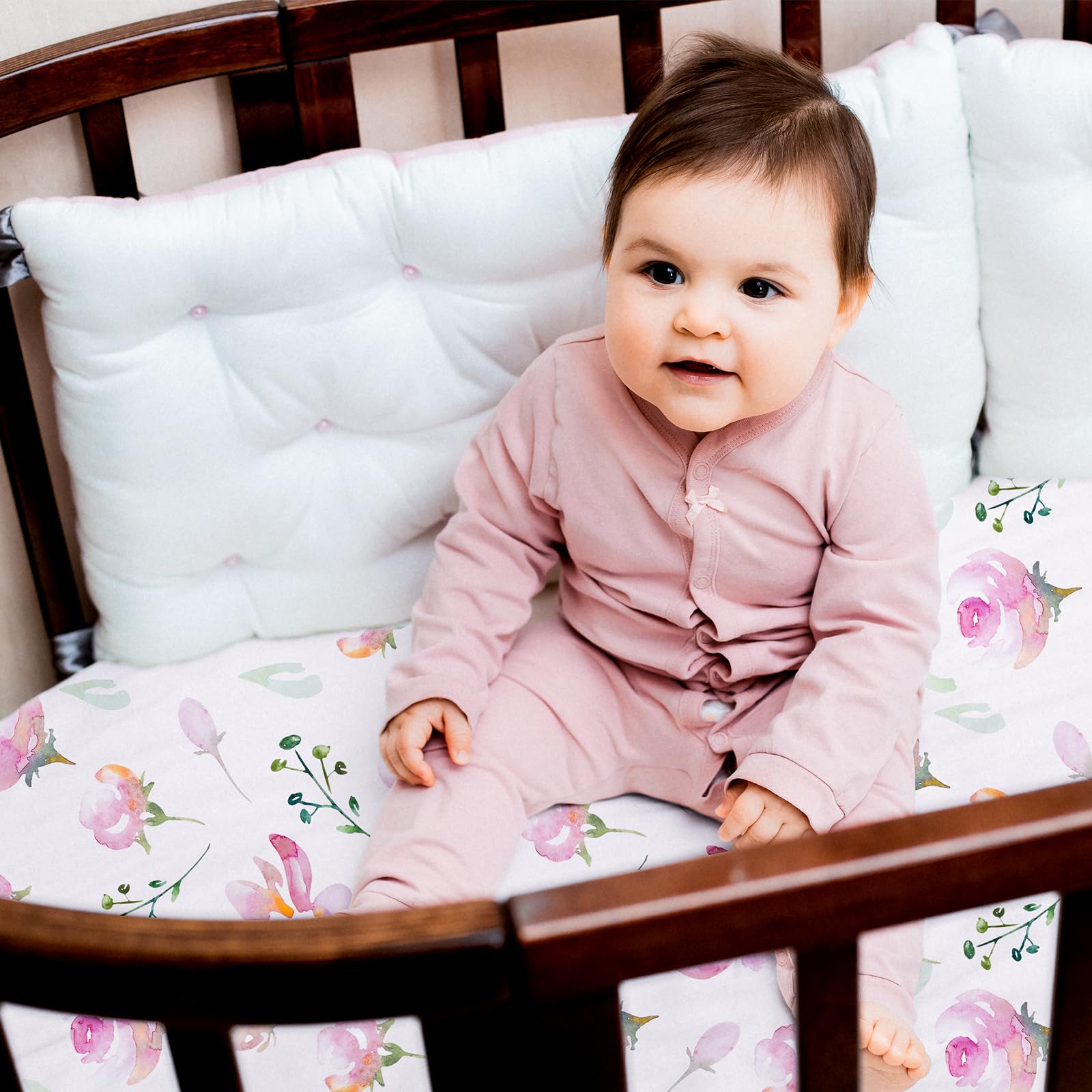 Soarwg Kids bassinet sheets neutral design for any nursery.