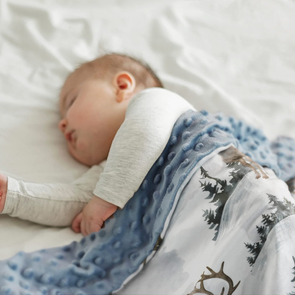 Soarwg Kids gender-neutral design fits any nursery or stroller outing