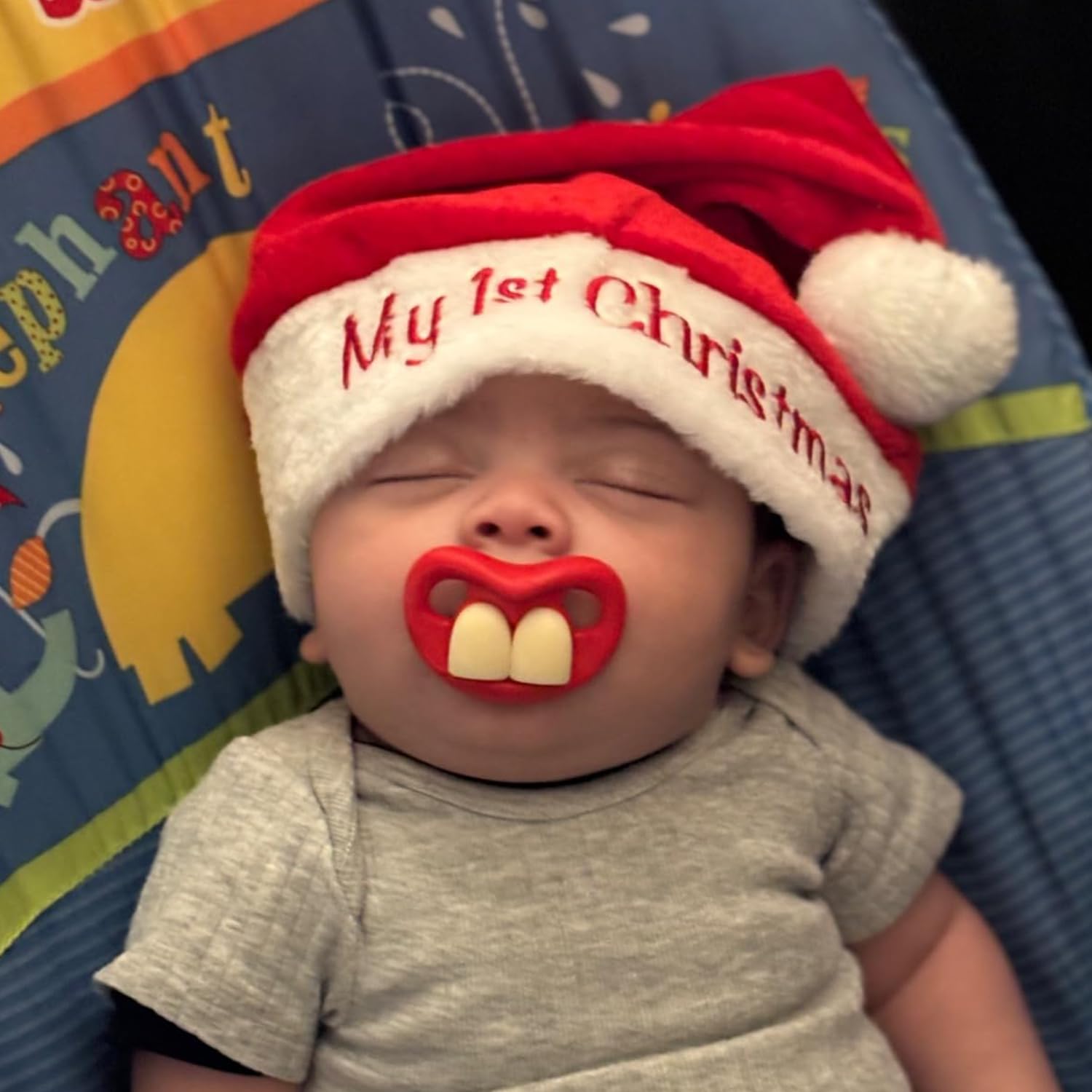 SOLIFEGOBLE Orthodontic pacifier supports natural oral development