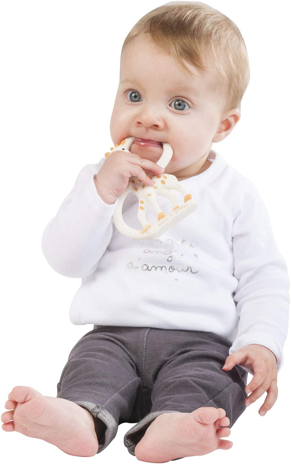 Sophie la girafe teething ring's sensory design engages sight and touch.