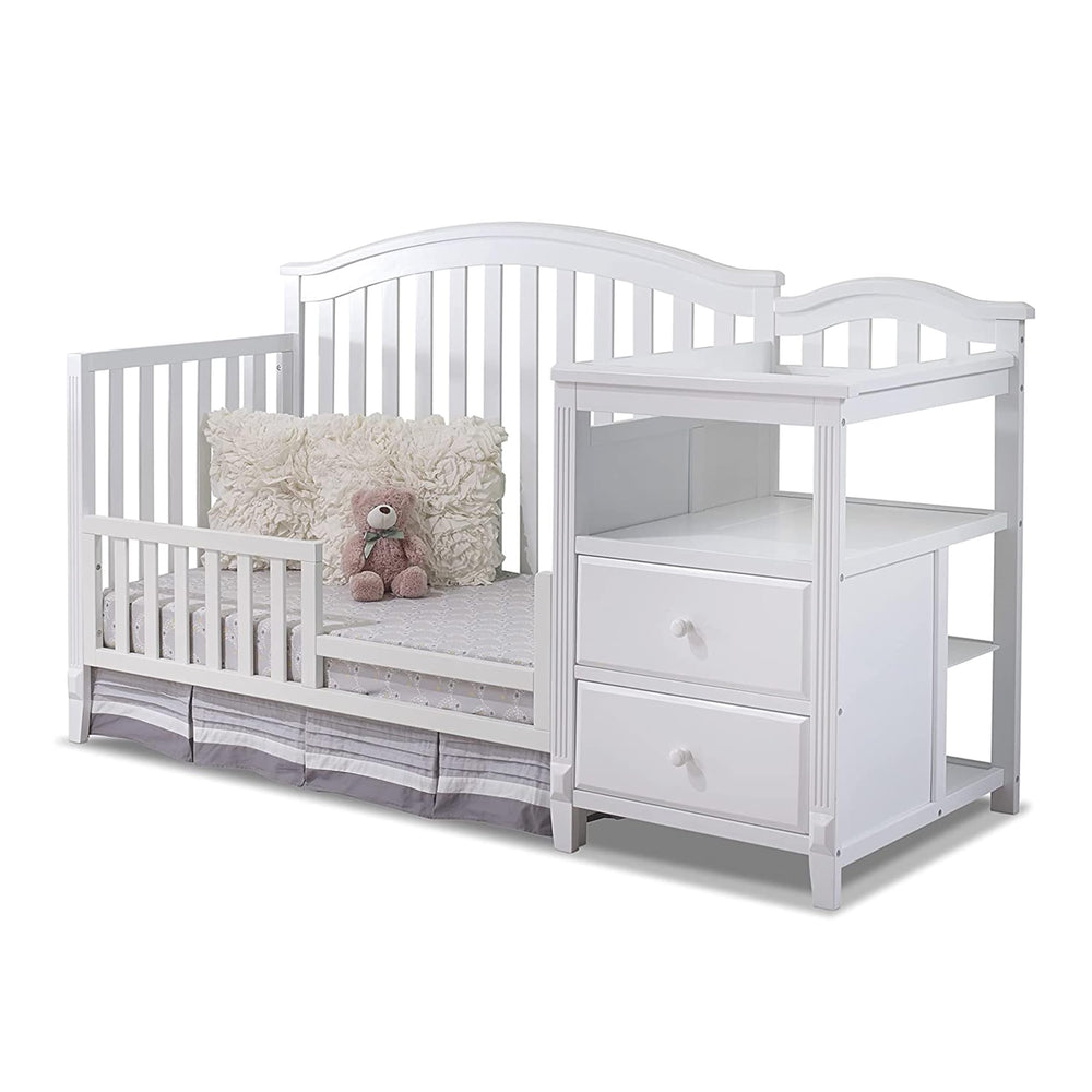 Sorelle crib-to-toddler conversion rail promotes easy transition for growing child.