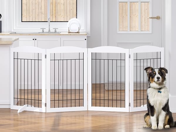 Spirich gate with support feet protects floors and stays steady
