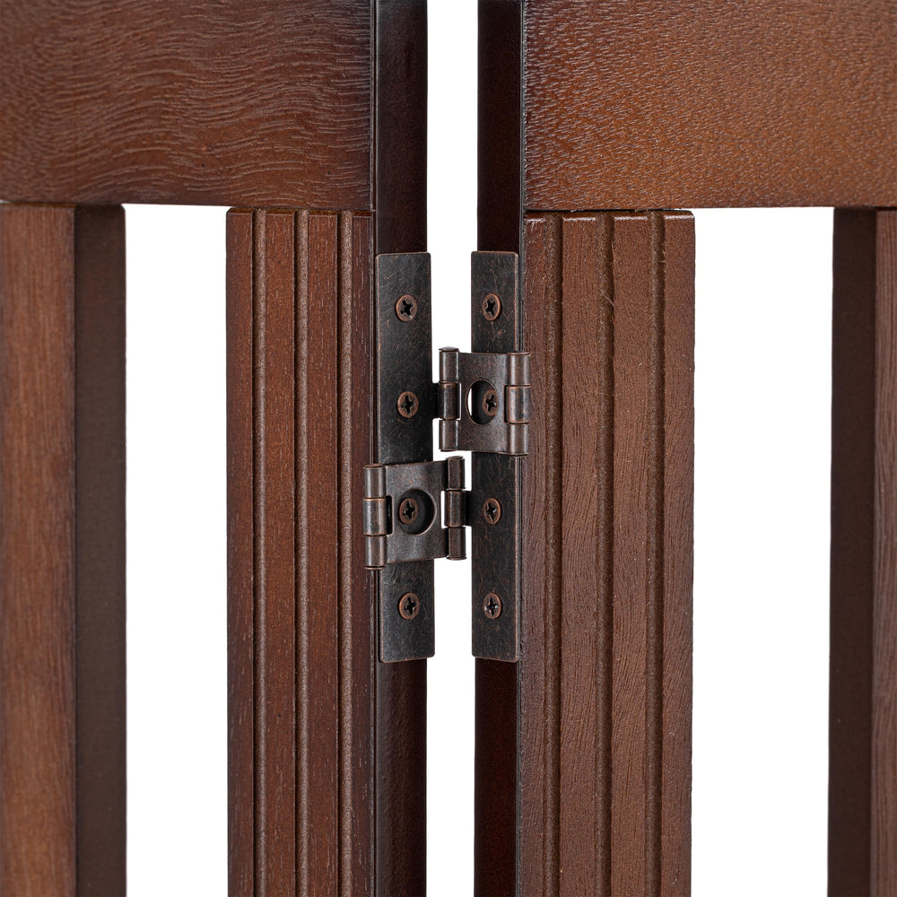Spirich wooden gate craftsmanship highlights quality construction and durability.