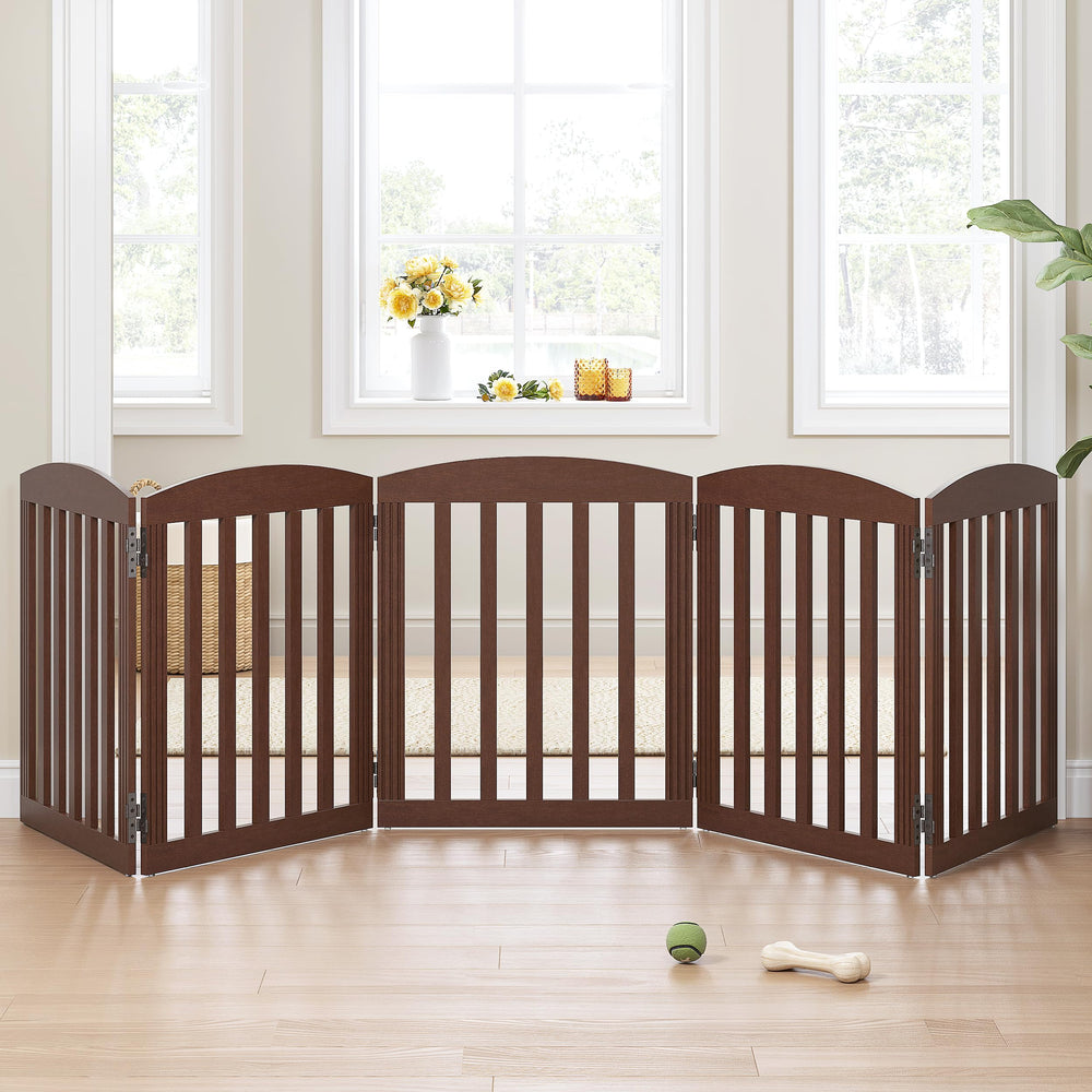 Spirich wooden gate folding into a Z-shape for flexible room division.