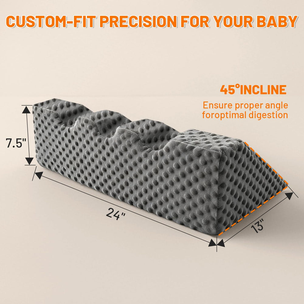 Spongiduits lounger head-elevated view enhances visibility during tummy time sessions
