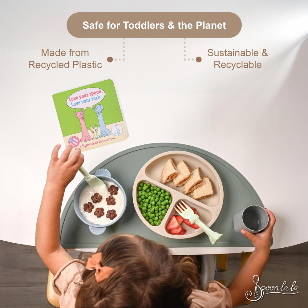 Spoon la la BPA-free plastic ensures safe everyday use for kids.