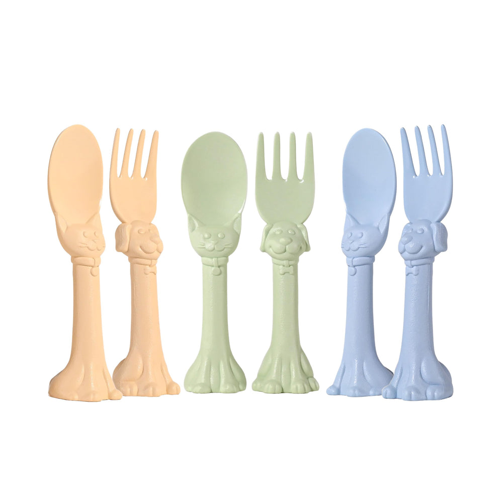Spoon la la cat-handle blue utensil offers a friendly grip for little eaters.