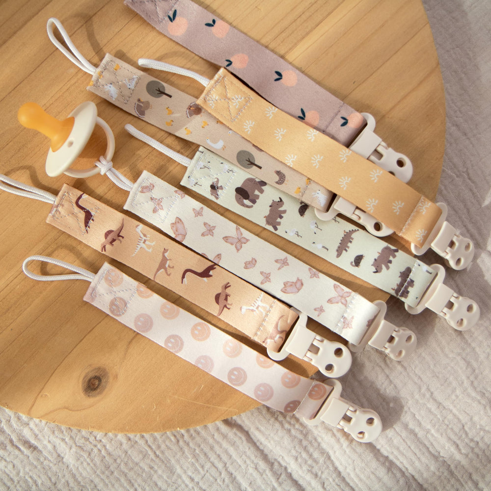 Stadela girls pattern clips add stylish touch to outfits.