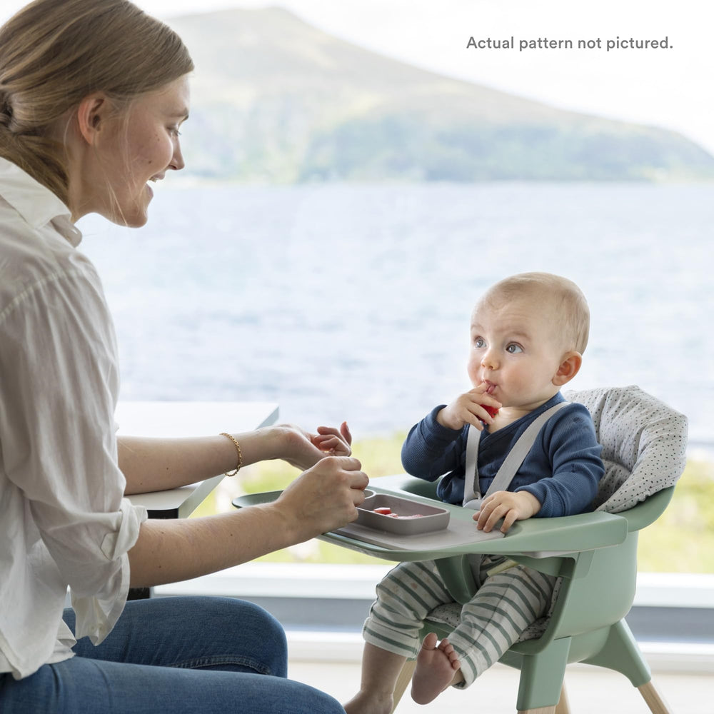 Stokke Clikk Cushion Nordic Grey material closeup of organic cotton fabric