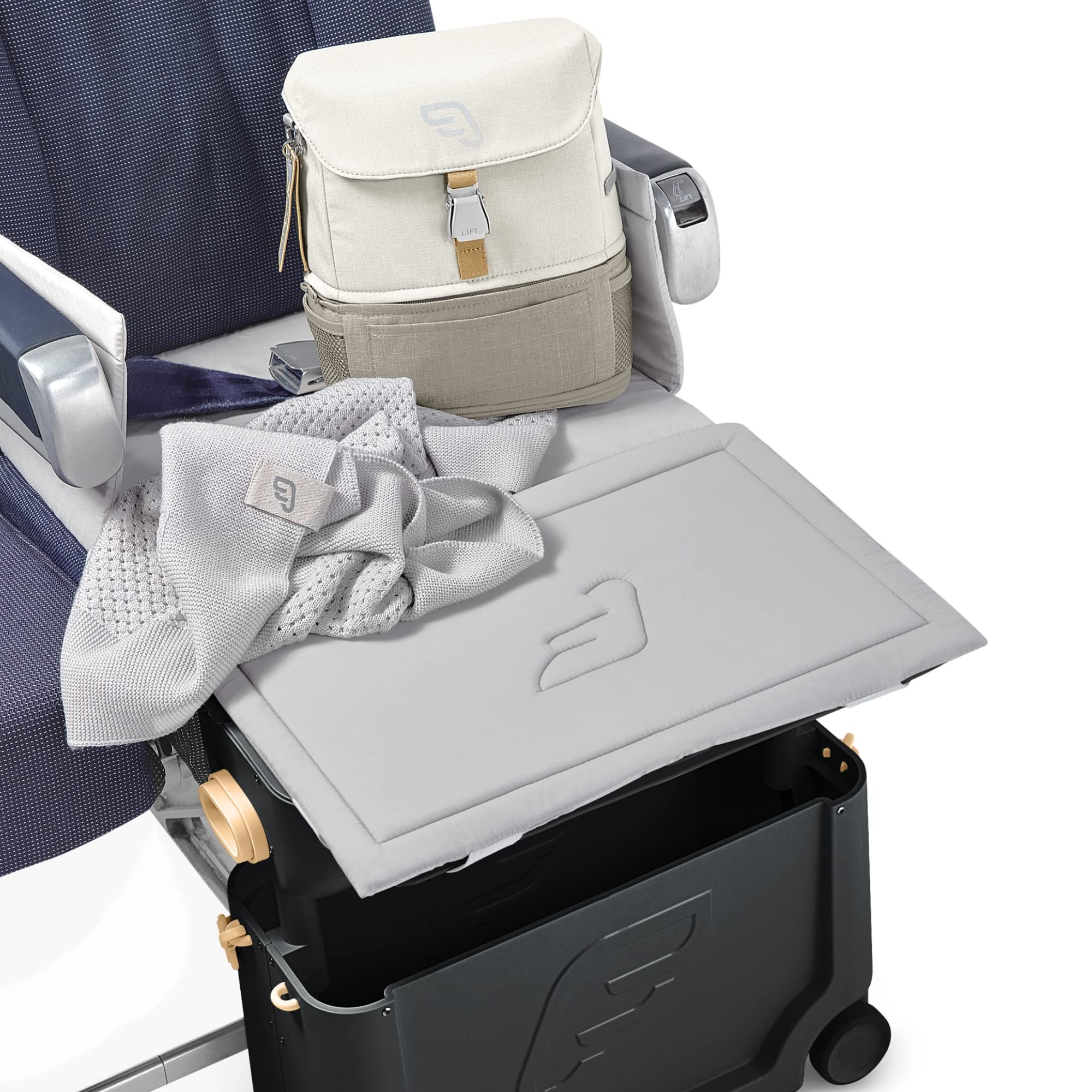 Stokke JetKids BedBox top lid storage to prevent spills
