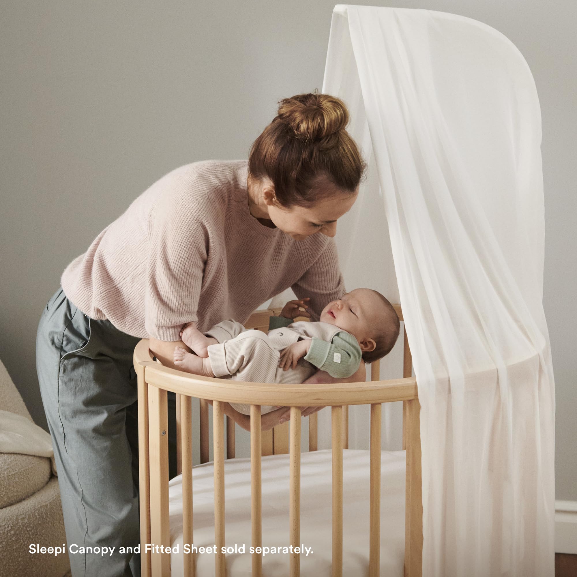 Stokke Sleepi Mini Bundle V3 natural growth feature adapts from crib to toddler bed.