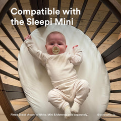 Stokke Sleepi Mini fitted sheet in soft cotton percale for breathable comfort