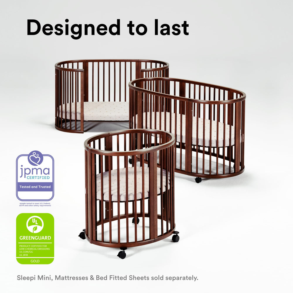 Stokke Sleepi Mini fitted sheet that's easily washable for busy nurseries